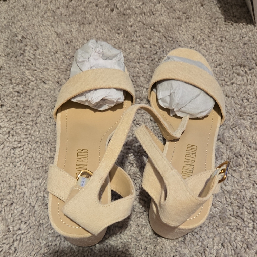 Dream Pairs Cream Minimalist Sandals